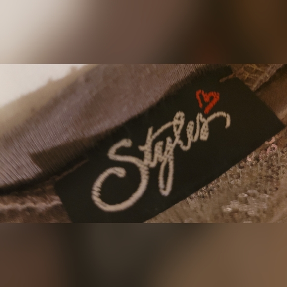 Skirt - Picture 3 of 3